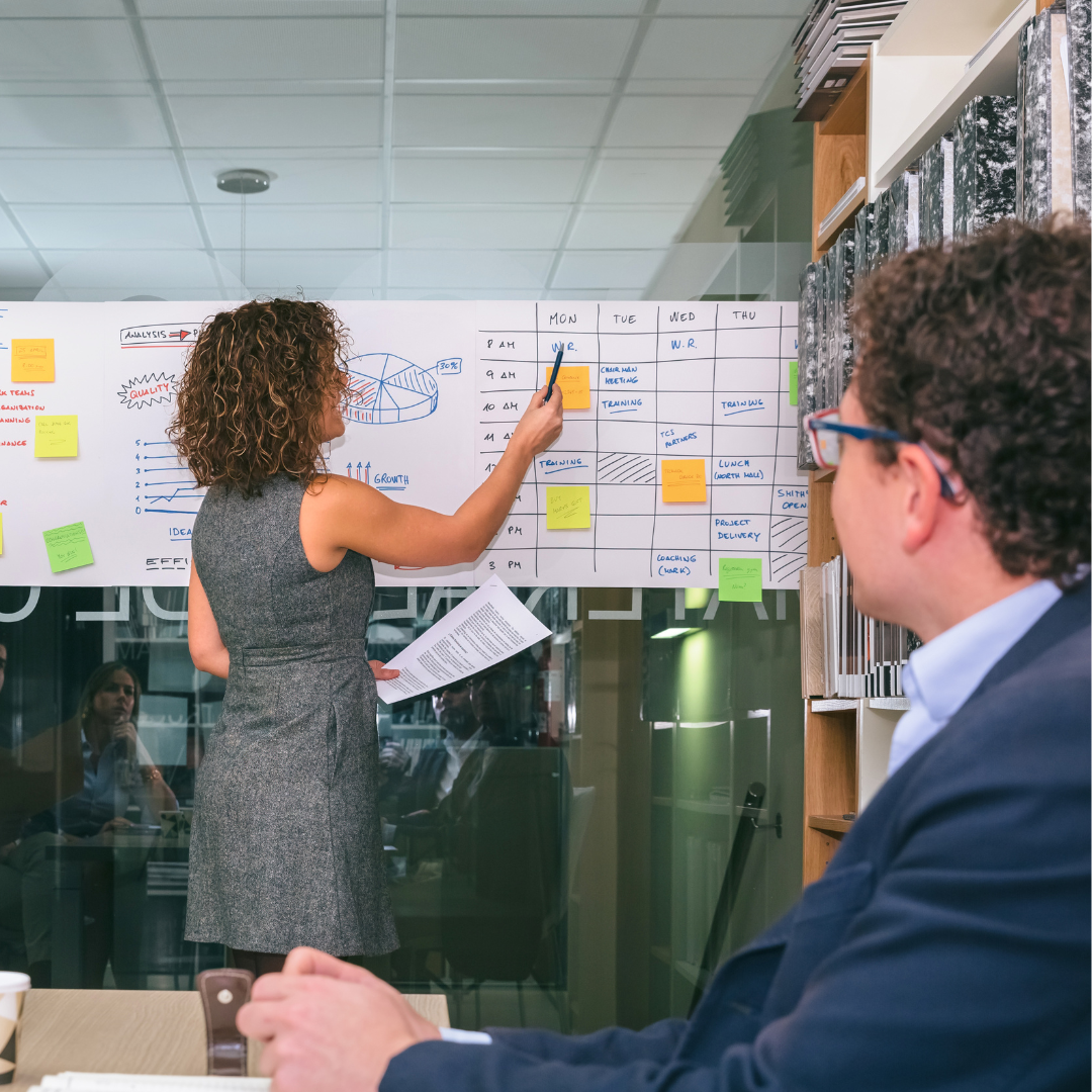 Formation collective en communication digitale pour le personnel des établissements publics